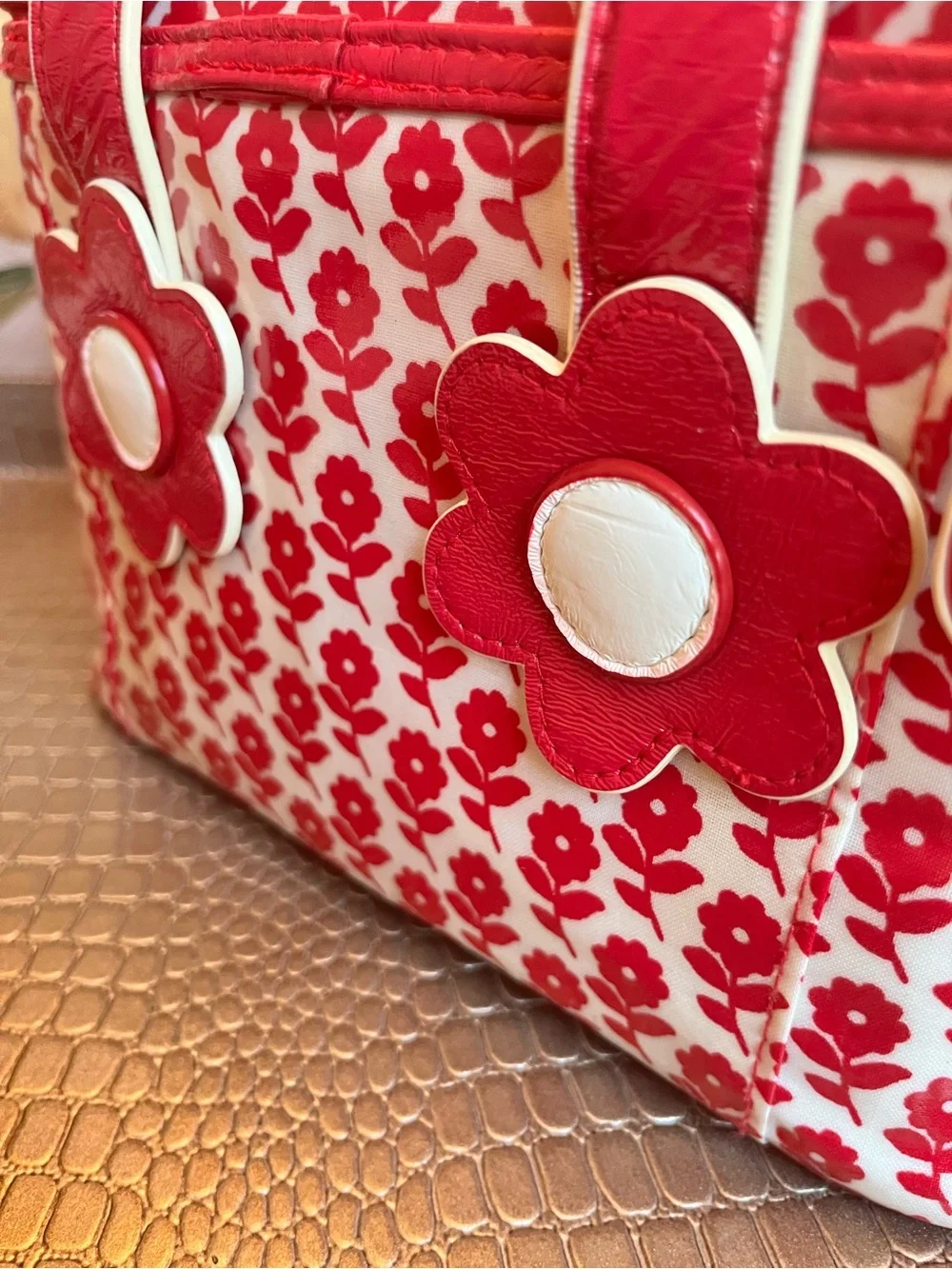 Vera Bradley Vintage-Inspired “Twirly Birds Pink” Floral Lunch or Cosmetics Case - Picture 7 of 12